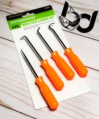 Pick & Hook Set of 4 Piece